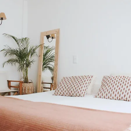 Vale - Surf & Yoga Homestay Charneca (Setubal)